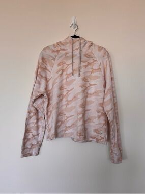 Vuori Size M Womens Beach Pullover Drawstring Hoodie Bisque Camo Cotton Tan